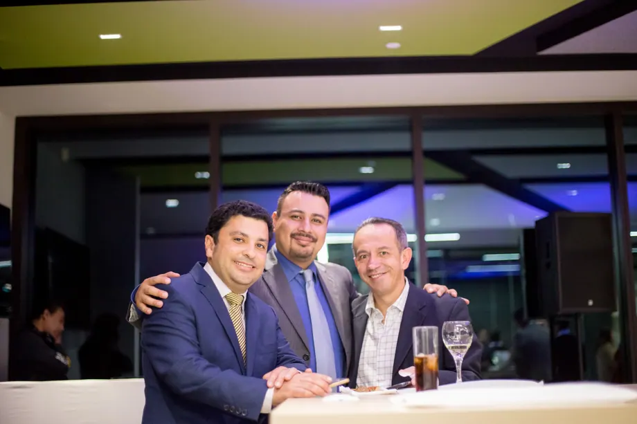 Participantes reunidos en una convivencia del sector